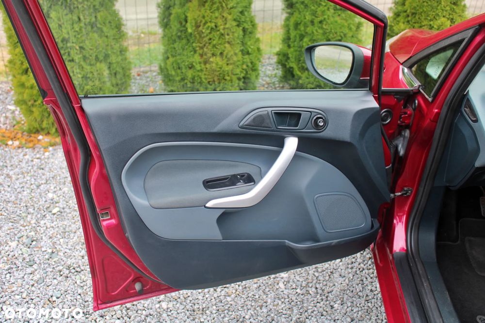 Ford Fiesta 1.25 Ambiente - 17
