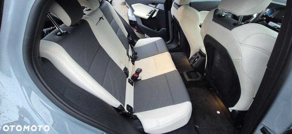 BMW iX2 eDrive20 66.5kWh M Sport Edition - 22