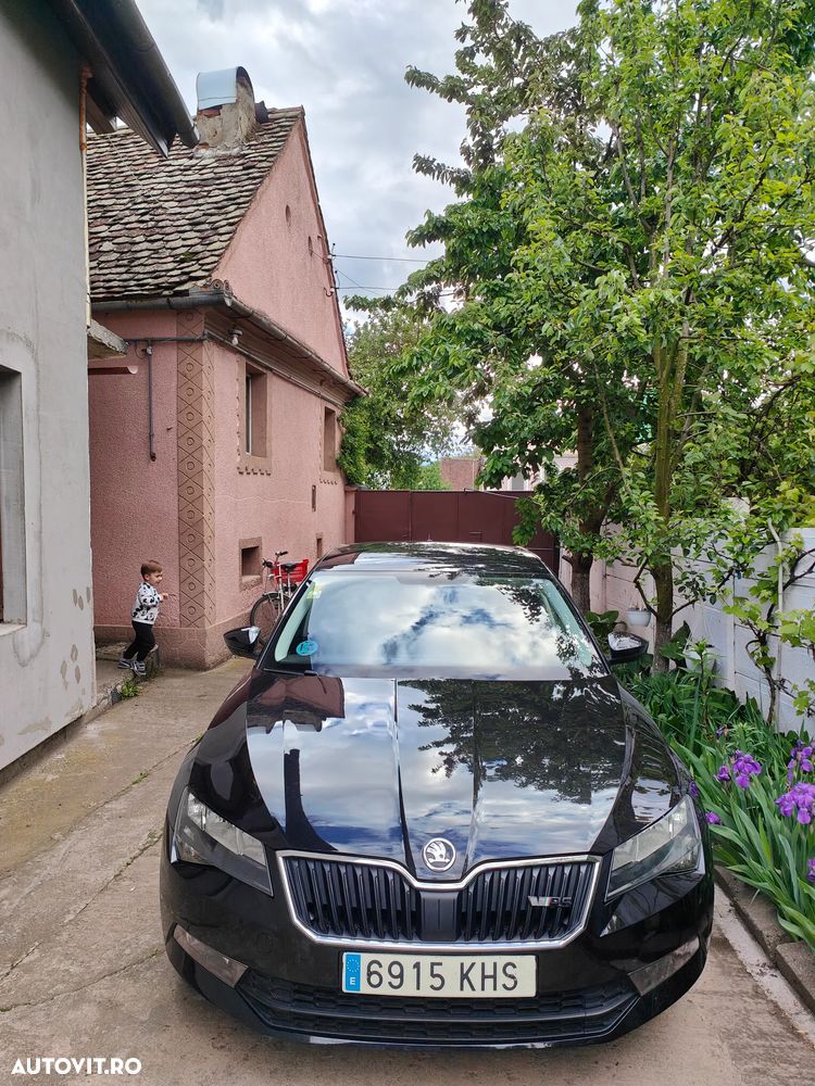 Skoda Superb 2.0 TDI DSG Active - 3