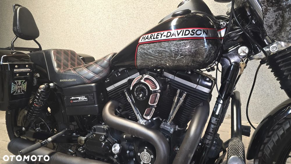 Harley-Davidson Dyna Street Bob - 11