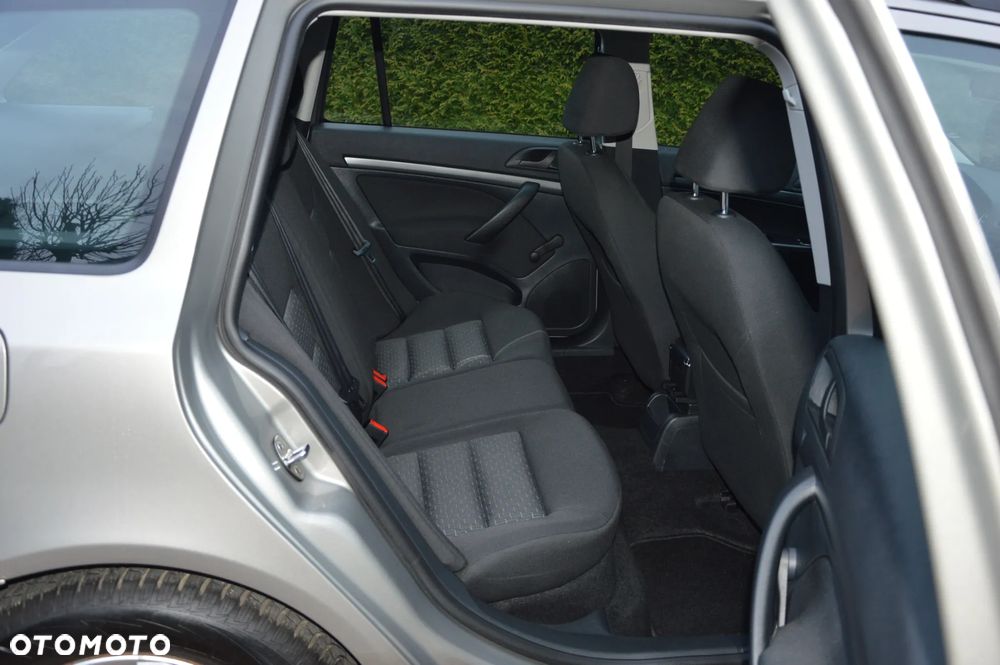 Skoda Octavia 1.6 Ambiente - 24