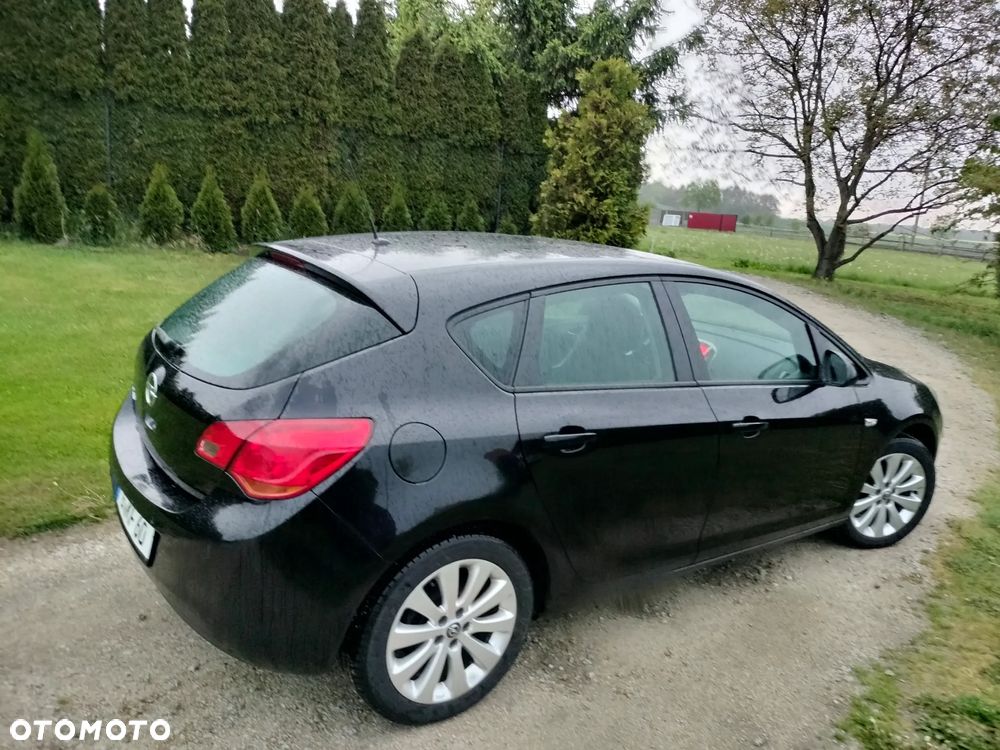 Opel Astra - 25
