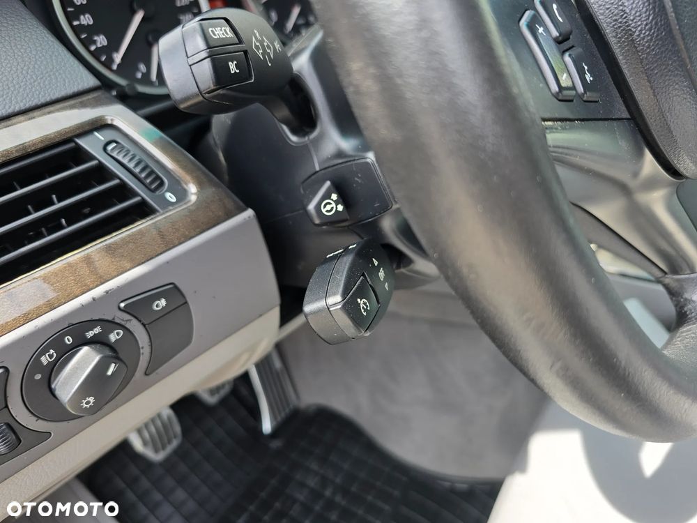BMW Seria 5 530i - 15