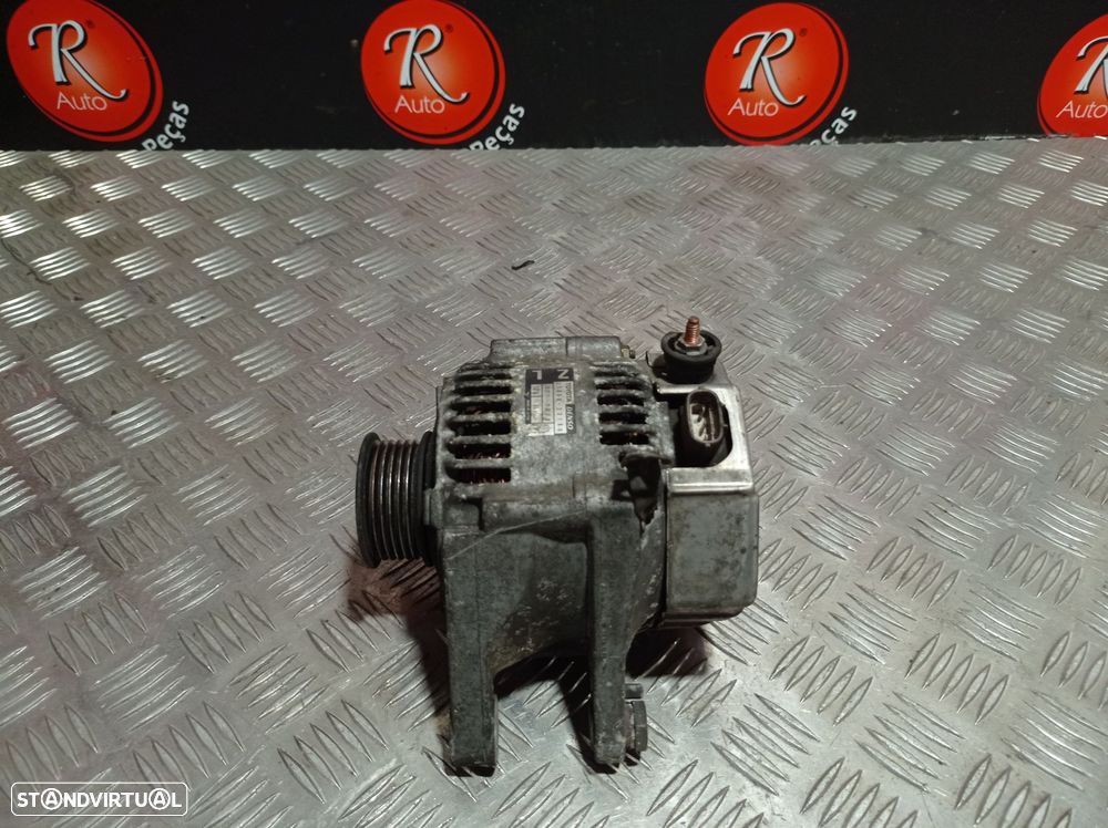 Alternador Toyota Corolla Verso (_E12_) - 4