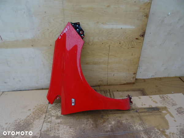 Błotnik Prawy Przód Opel Corsa D Z547