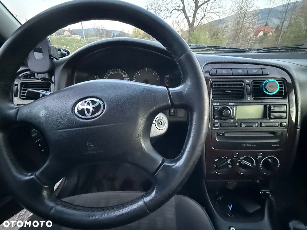 Toyota Avensis 2.0 D-4D Terra - 15