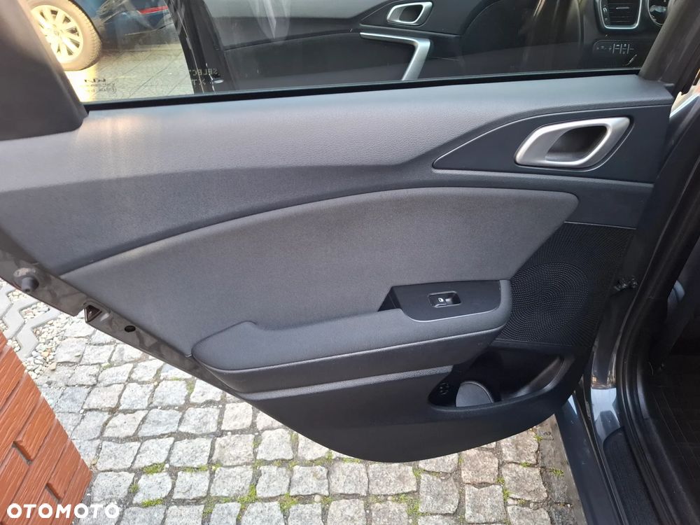 Kia Ceed 1.5 T-GDI M - 32