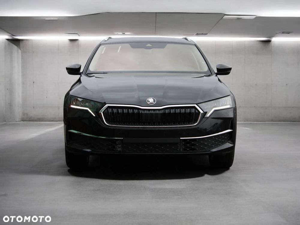 Skoda Octavia 2.0 TDI Edition 130 Selection DSG - 4