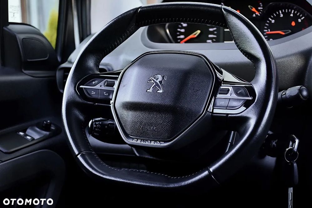 Peugeot Rifter 1.5 BlueHDI Allure S&S - 19