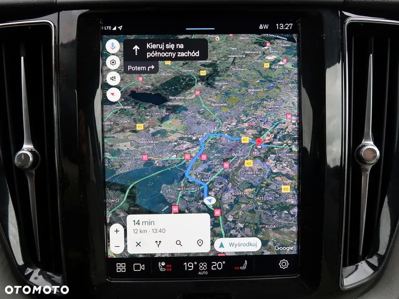 Volvo XC 60 B5 B AWD Plus Dark - 21