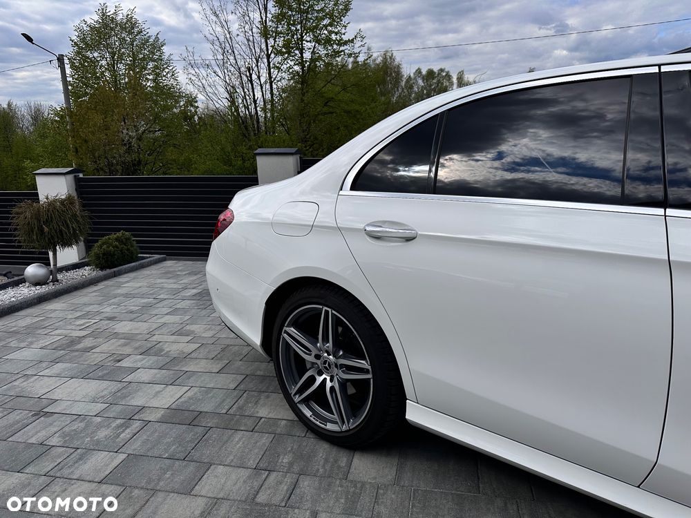 Mercedes-Benz Klasa E 200 4-Matic 9G-TRONIC - 8
