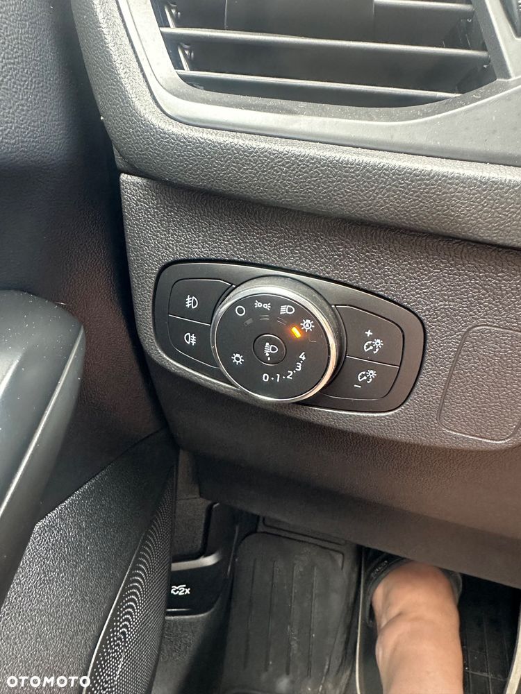 Ford Focus 1.5 EcoBlue STart-Stopp-System TITANIUM X - 34