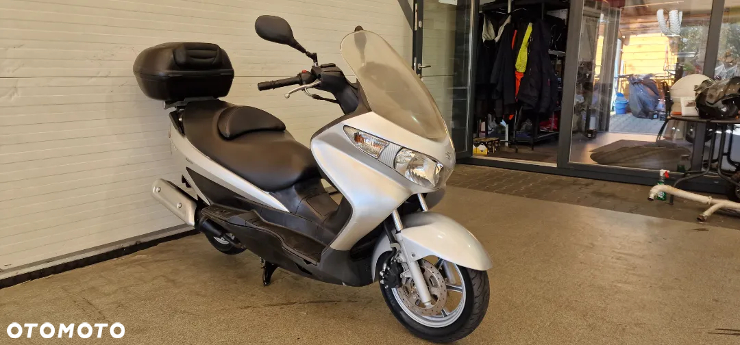 Suzuki Burgman - 15