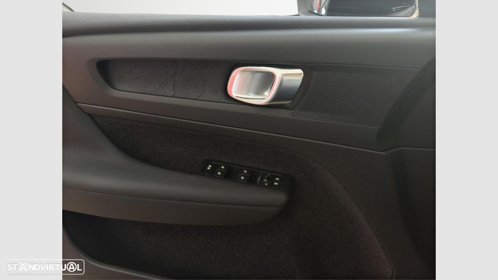 Volvo EX40 82 kWh Single Motor Extended Range Plus - 11