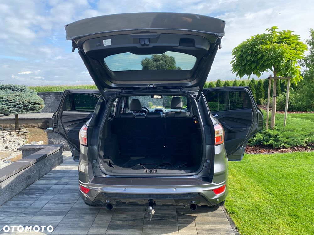 Ford Kuga 1.5 EcoBoost 2x4 ST-Line - 38
