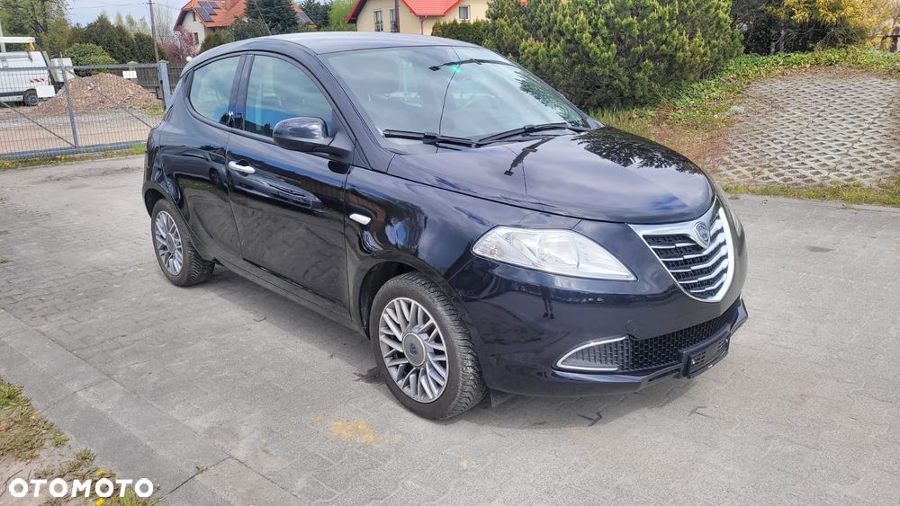 Lancia Ypsilon Y 1.2 8v Platinum - 1