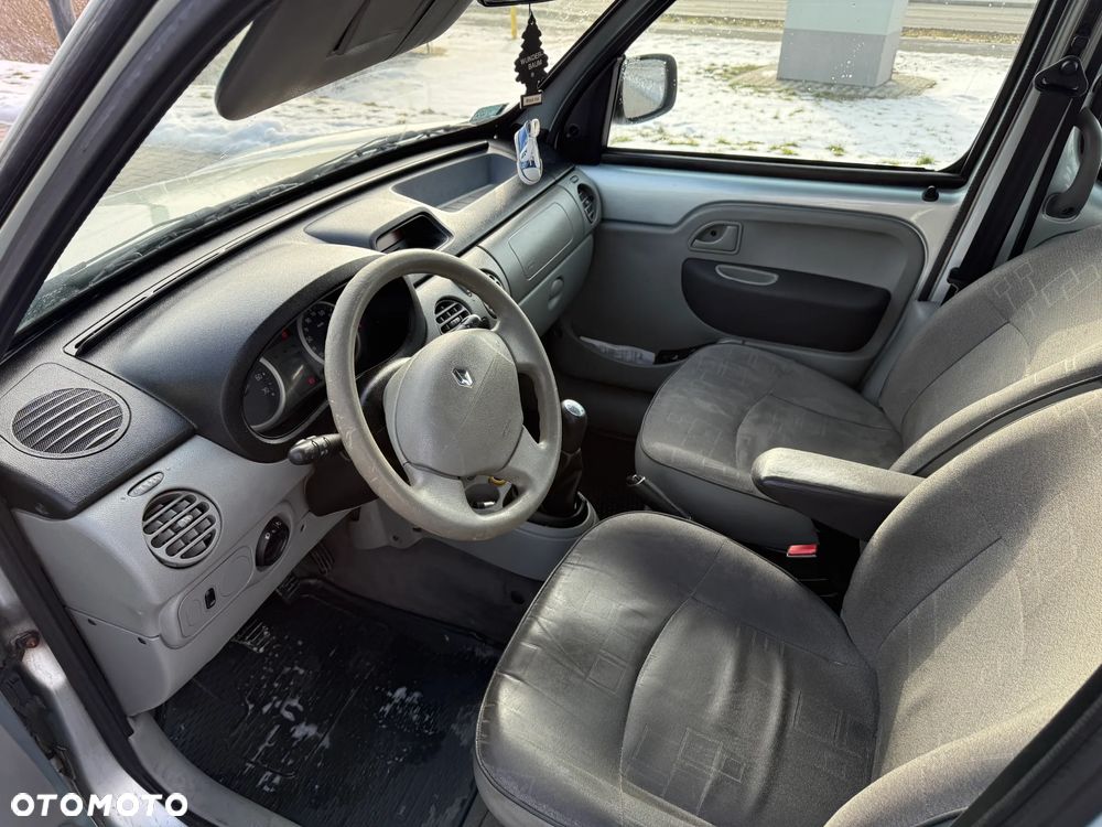 Renault Kangoo 1.5 dCi Helios - 13