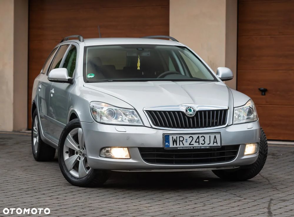 Skoda Octavia 1.6 TDI DPF Elegance - 2