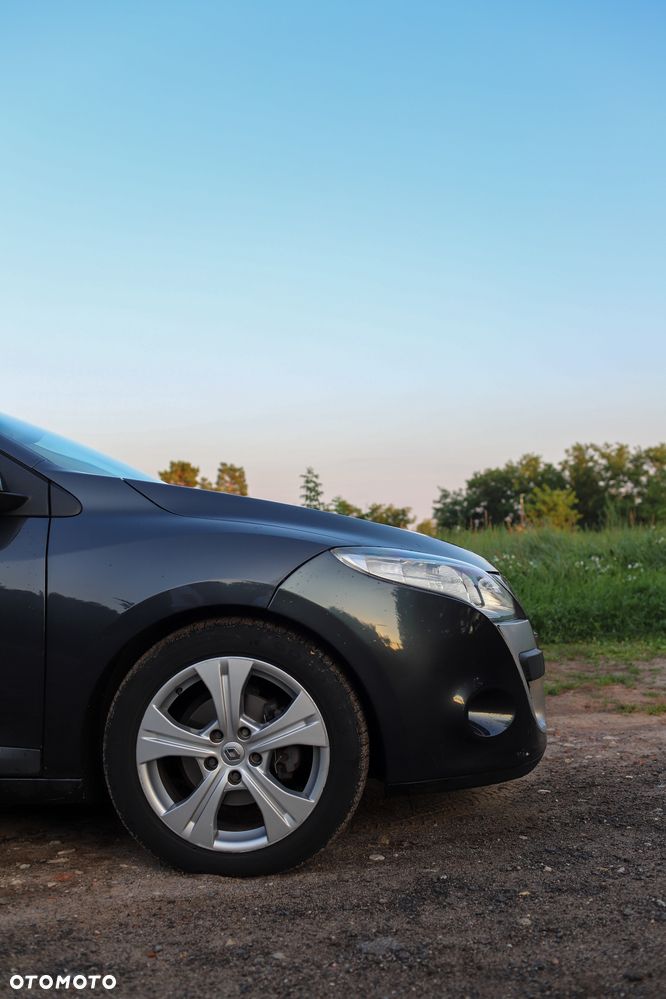 Renault Megane 1.9 dCi Dynamique Euro5 - 6
