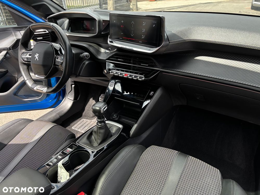 Peugeot 208 PureTech 100 GT - 14