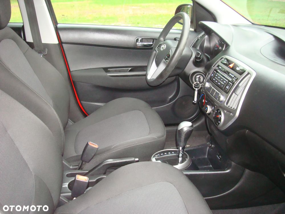 Hyundai i20 - 11