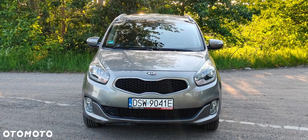 Kia Carens 1.6 GDI Dream-Team Edition - 16