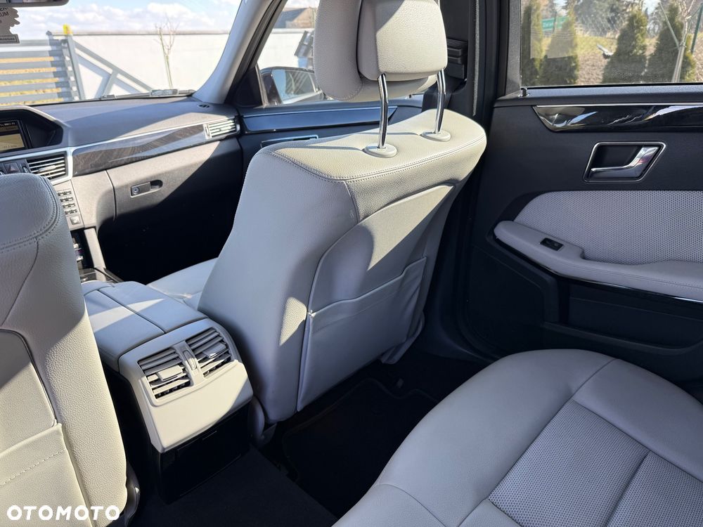 Mercedes-Benz Klasa E 350 CDI DPF BlueEFFICIENCY 7G-TRONIC Avantgarde - 20