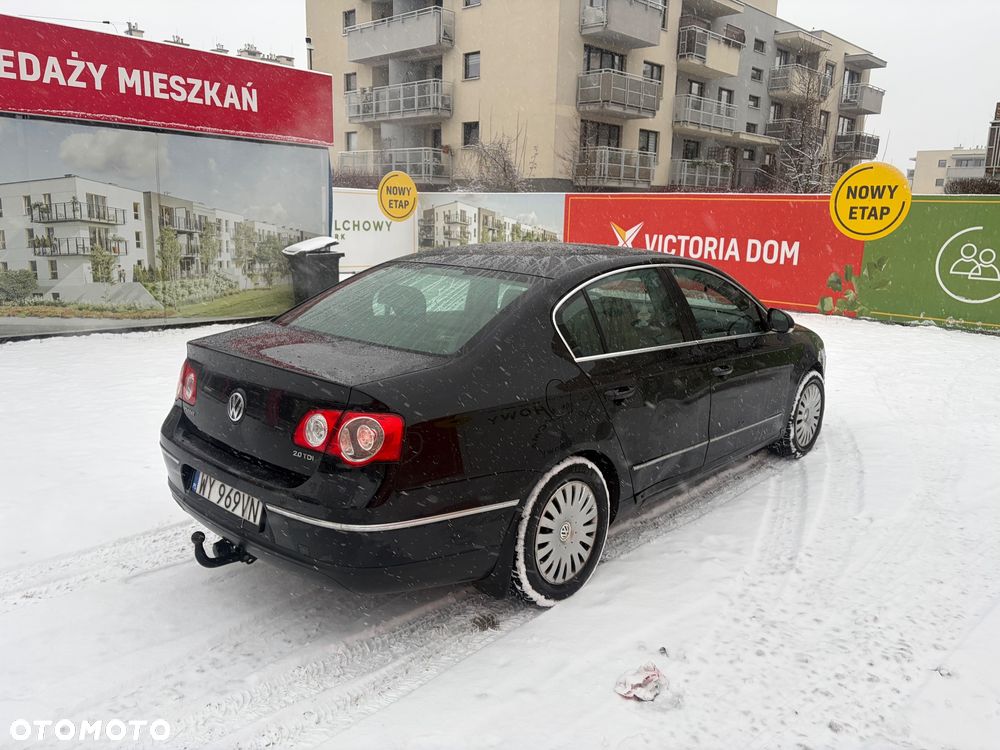 Volkswagen Passat 2.0 TDI Comfortline - 5