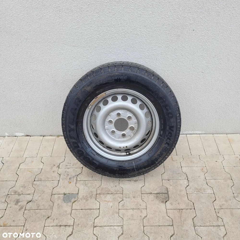 ZAPAS KOLO SPRINTER CRAFTER 235/65 R16C GOODYEAR - 1