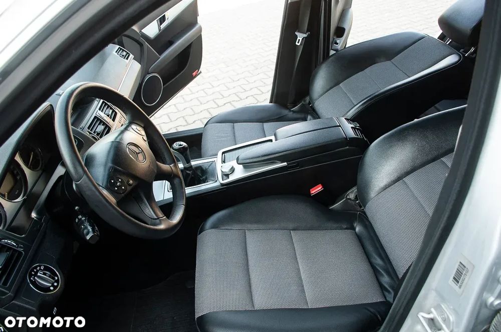 Mercedes-Benz Klasa C 180 Kompressor Avantgarde - 35