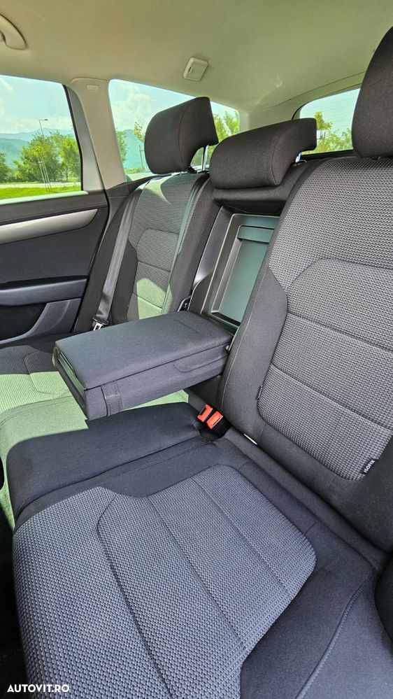 Volkswagen Passat 2.0 TDI BlueMotion Technology DSG Comfortline - 17