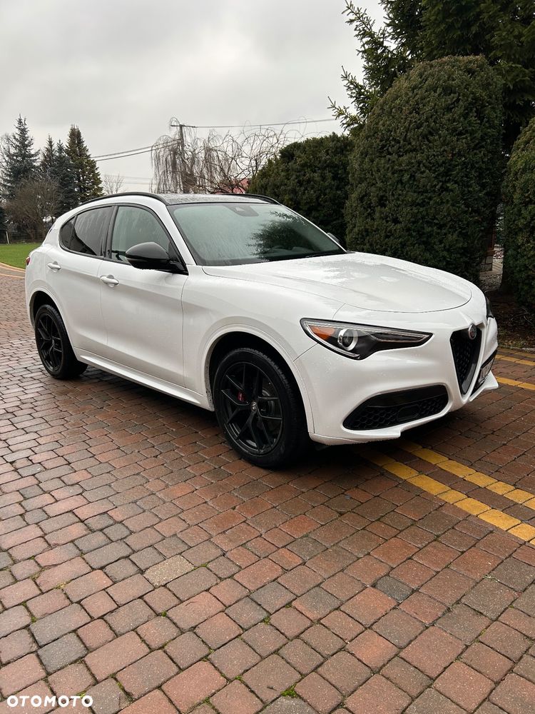 Alfa Romeo Stelvio - 11