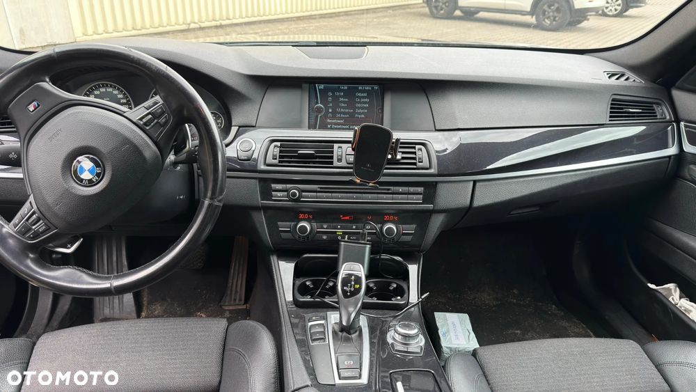 BMW Seria 5 520i - 12