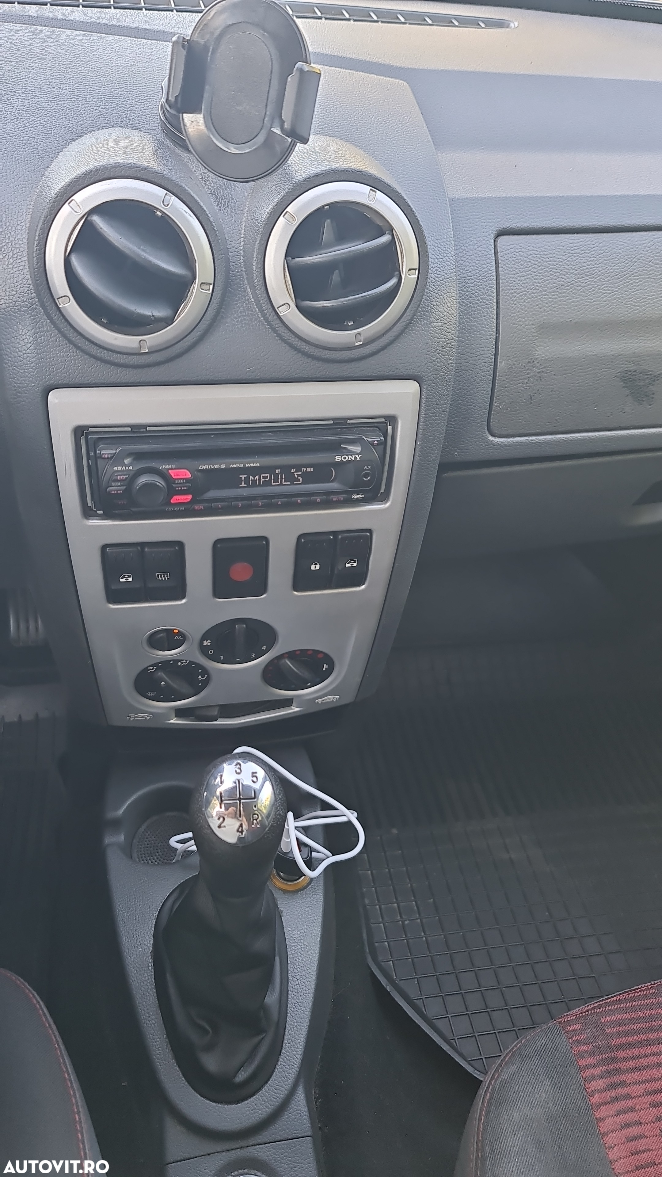 Dacia Logan 1.4 MPI Laureate Plus - 15