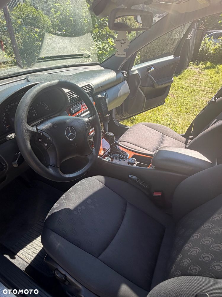 Mercedes-Benz Klasa C 200 Kompressor Automatik Classic - 21