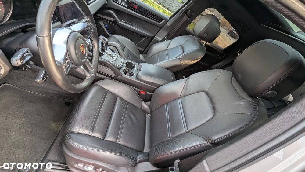 Porsche Cayenne - 6