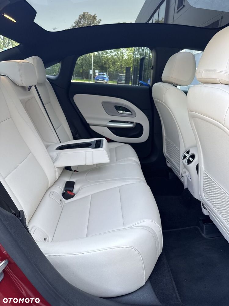 Mercedes-Benz CLA 200 mHEV 8G-DCT - 29