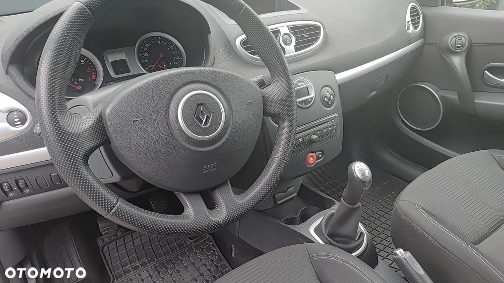 Renault Clio - 13