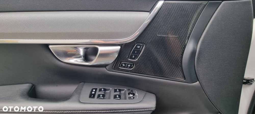 Volvo V90 Cross Country B5 D AWD Ultimate - 21