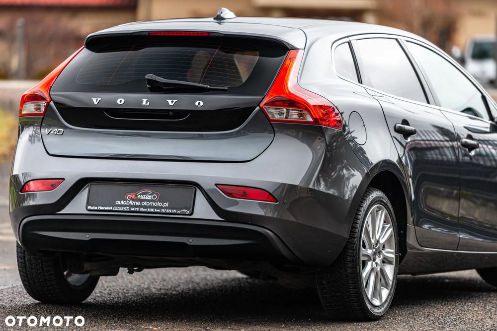 Volvo V40 D2 Momentum - 10