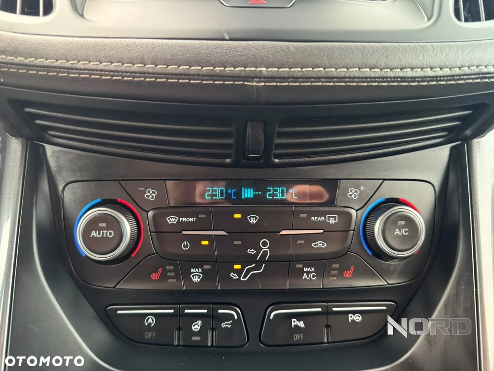 Ford Kuga 2.0 TDCi 4x4 Vignale - 27