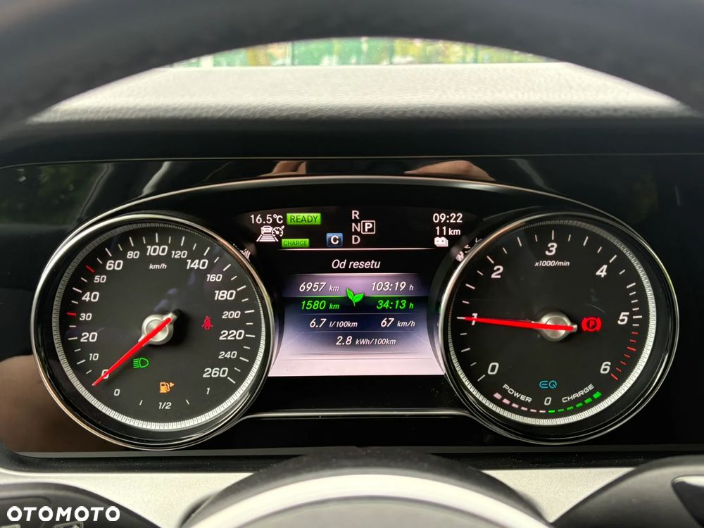 Mercedes-Benz Klasa E 300 de T 9G-TRONIC - 28