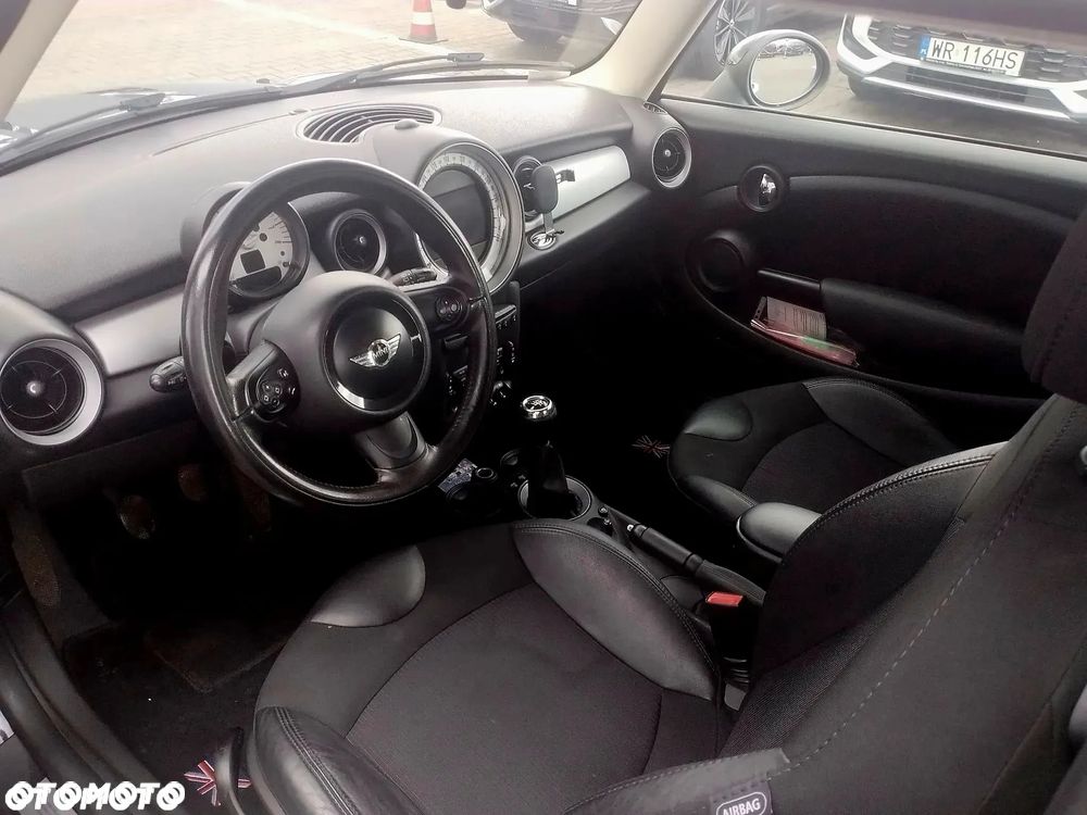 MINI Cooper Standard - 17