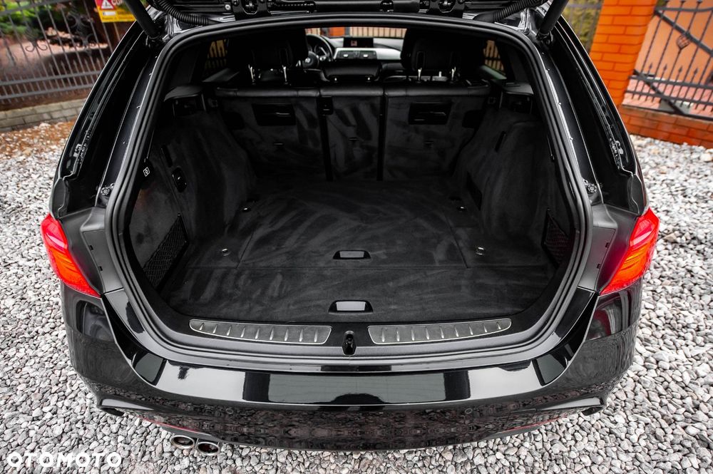 BMW Seria 3 330i xDrive Edition M Sport Shadow - 10