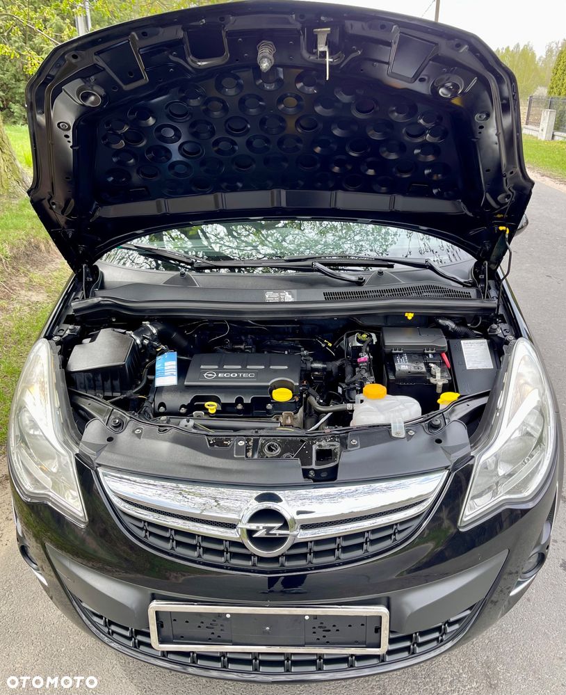 Opel Corsa 1.2 16V Cosmo - 35