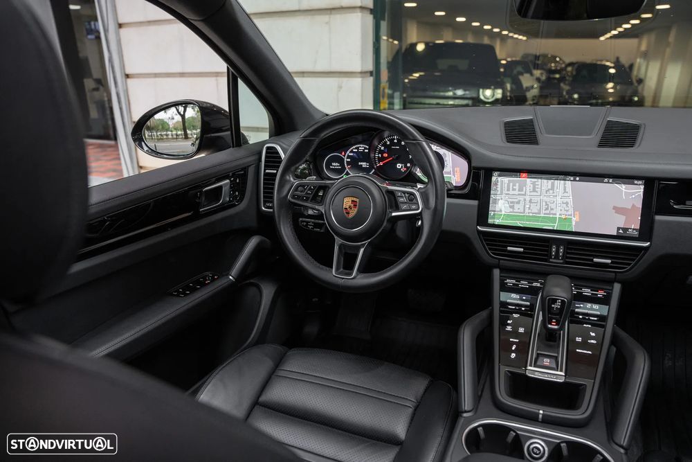 Porsche Cayenne Standard - 8