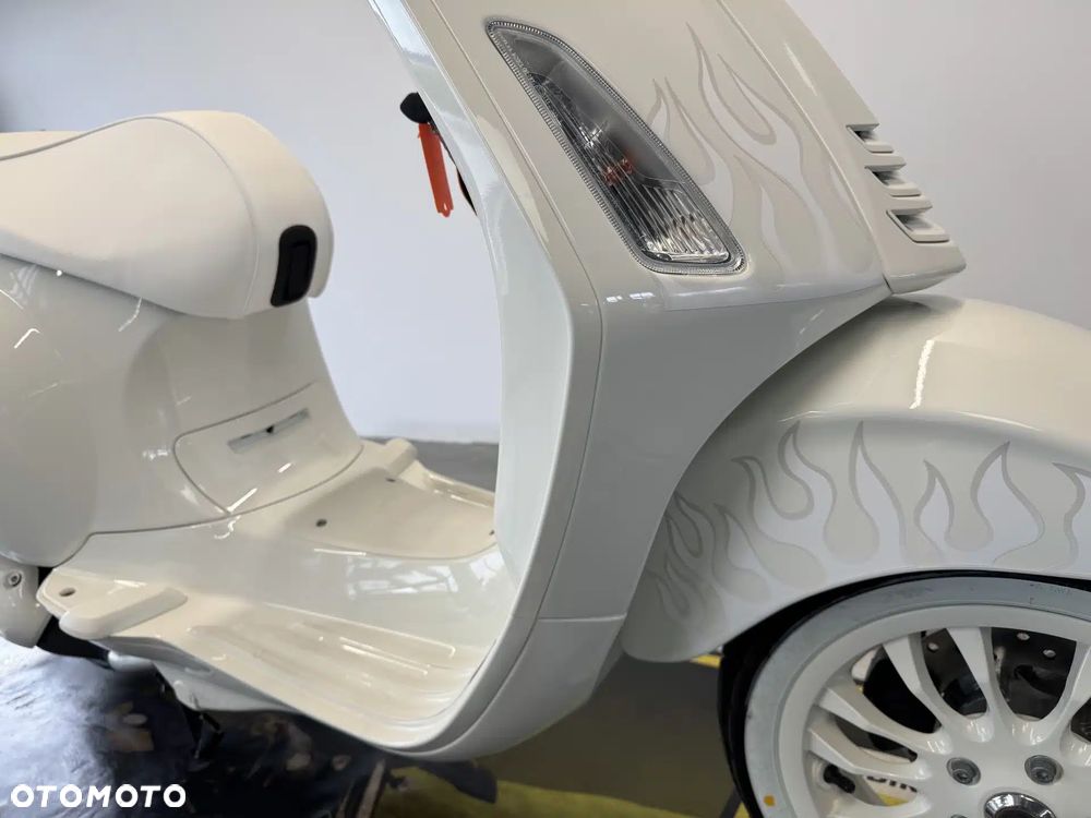 Piaggio Vespa - 9