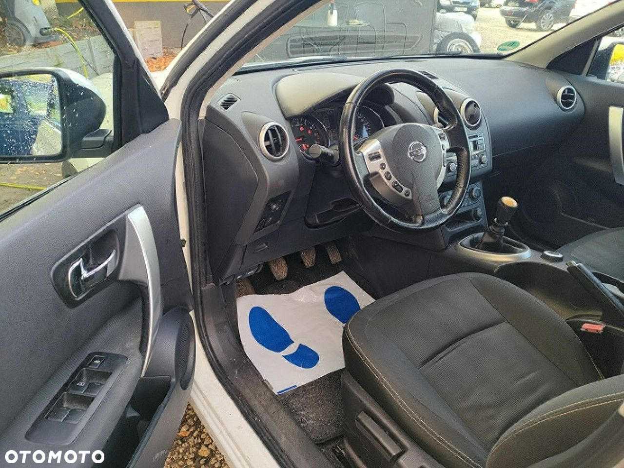Nissan Qashqai - 12