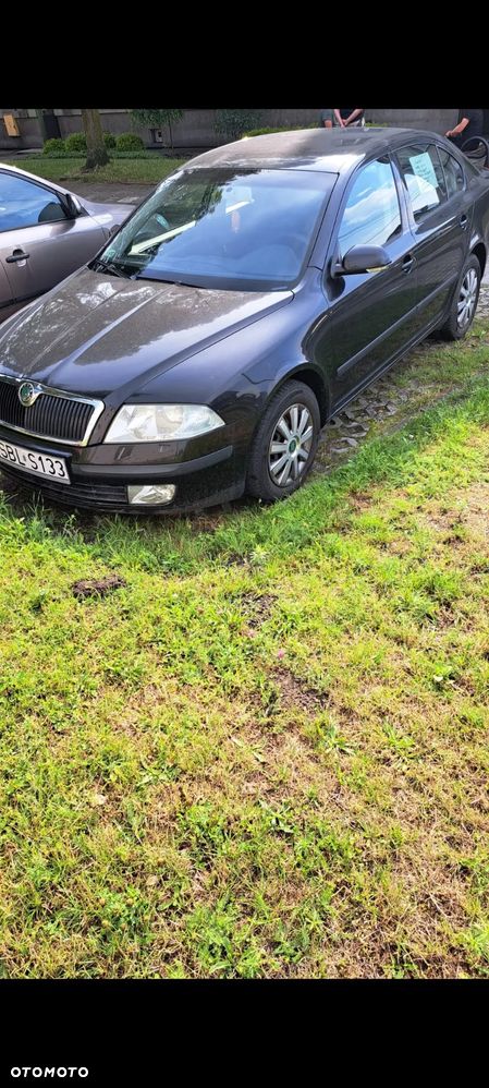 Skoda Octavia 1.6 FSI Ambiente - 2