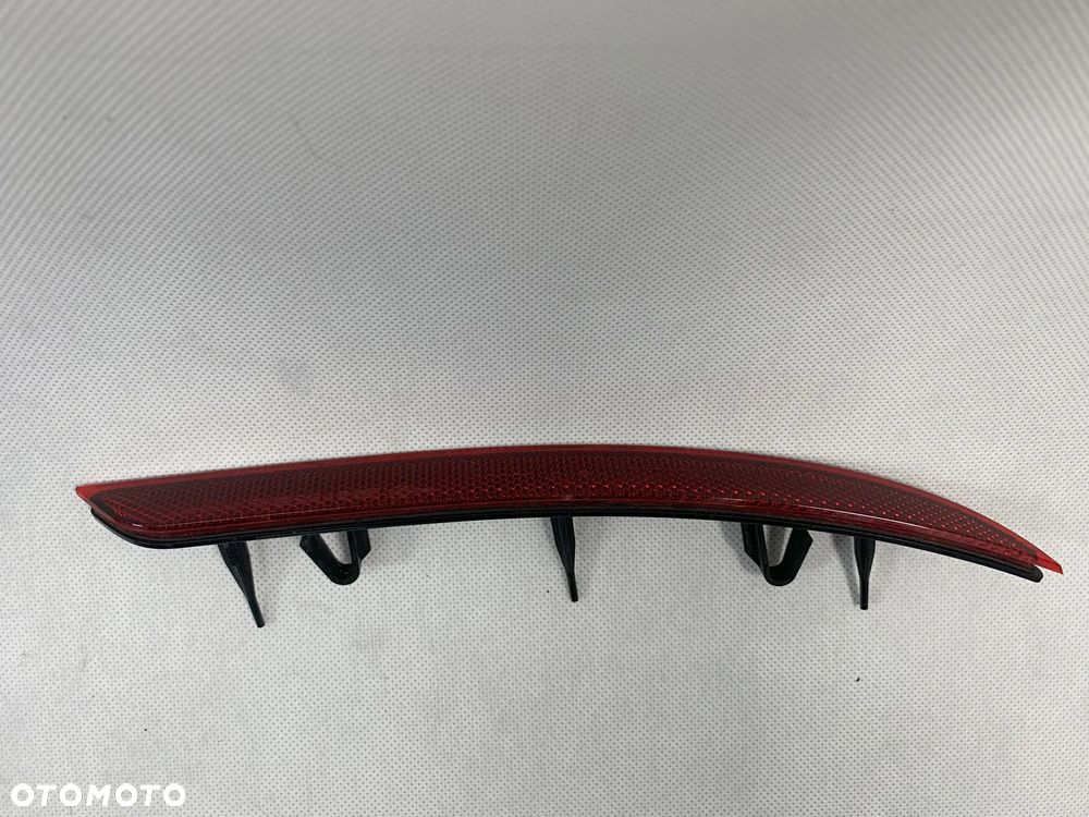 Opel Astra J HB FL 12r Odblask prawy tyl tylny Lift 2012 - 1